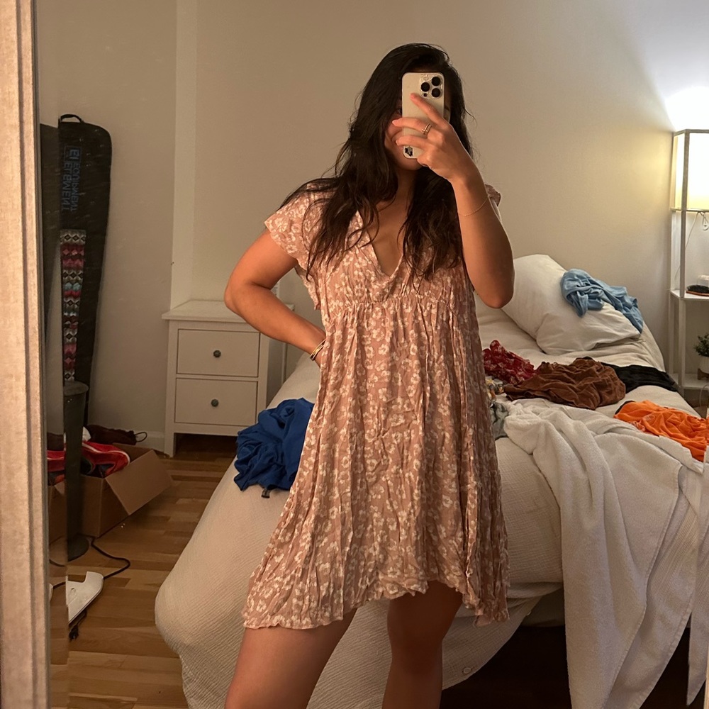 Pink Floral Flowy Deep V Neck Mini Short Sleeve Dress